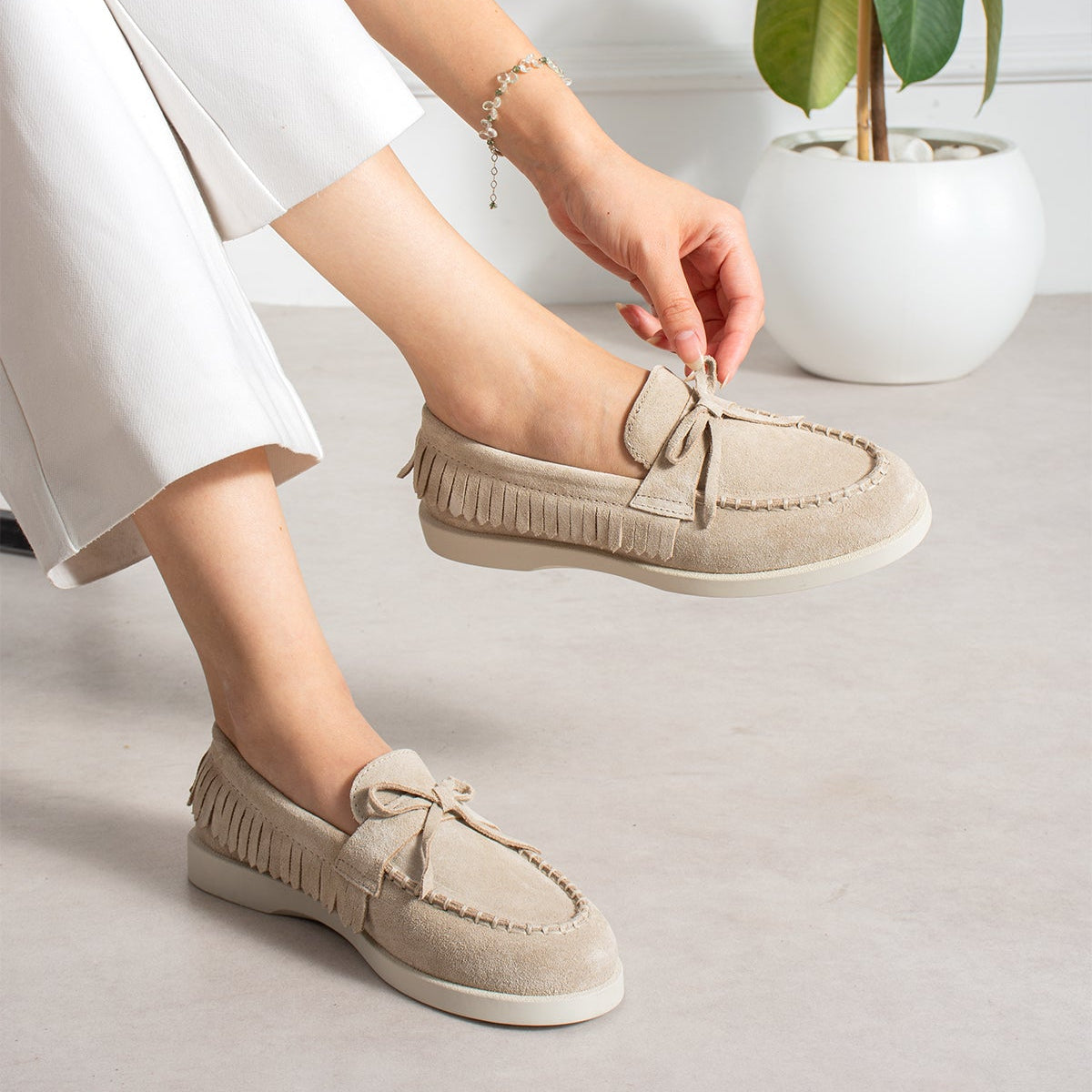 Kadın Süet Fiyonklu Püsküllü Casual Loafer Ayakkabı